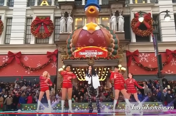 cher macy's day parade 2023 video